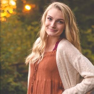 Meet your Posher, Addison